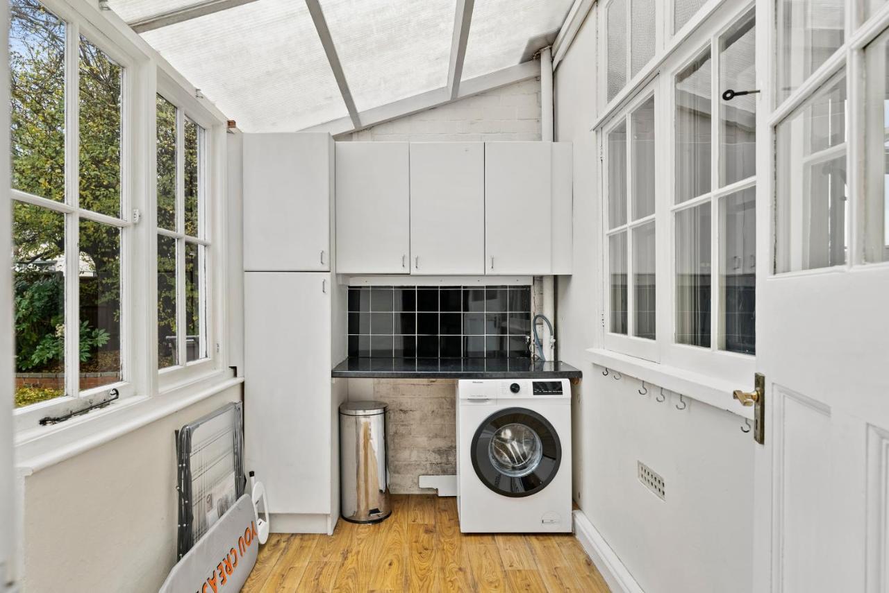Casa de Férias Stunning 4-bed - Garden - Sleeps 14 Bristol