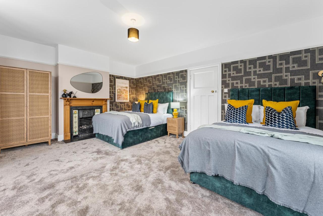 Stunning 4-bed - Garden - Sleeps 14 Casa de Férias Bristol